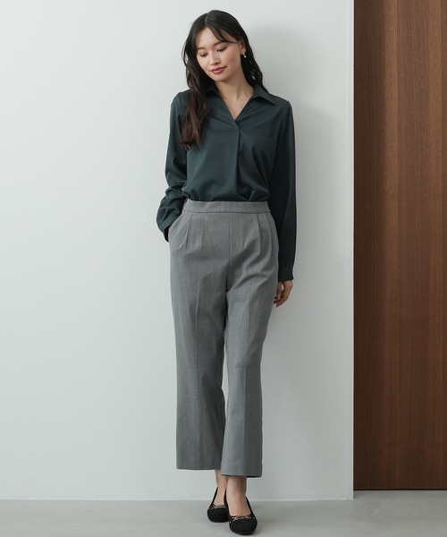 TRUDEA(トルディア)の「襟付きスキッパ―ネックシャツブラウス(シャツ/ブラウス・レディース・ベージュ/ブルーグリーン/ホワイト/ネイビー/グレイッシュベージュ/サックスブルー・MEDIUM)」の21枚目の写真