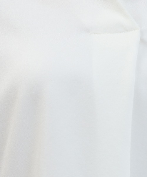 TRUDEA(トルディア)の「襟付きスキッパ―ネックシャツブラウス(シャツ/ブラウス・レディース・ベージュ/ブルーグリーン/ホワイト/ネイビー/グレイッシュベージュ/サックスブルー・MEDIUM)」の12枚目の写真