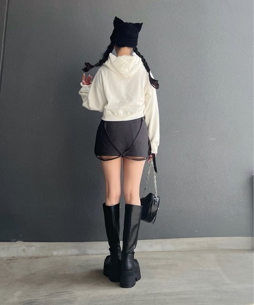 STRAY SHEEP（ストレイシープ）の「[STRAY SHEEP]ブレイクロゴクロップド丈パーカー（パーカー・レディース・ブラック/ホワイト・FREE）」の10枚目の写真