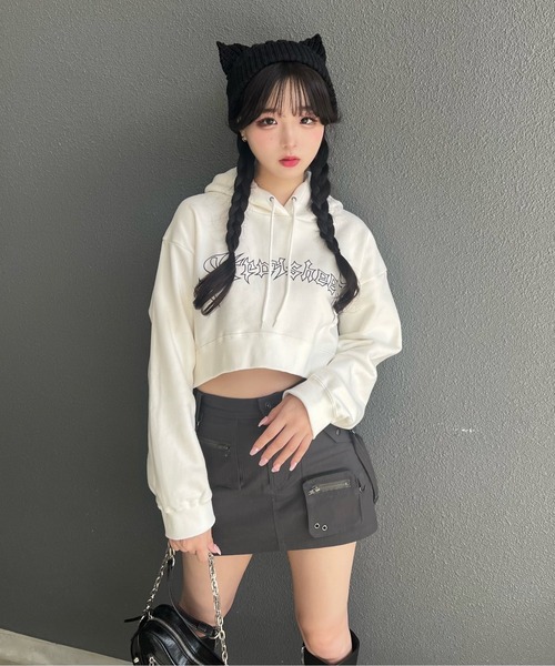 STRAY SHEEP（ストレイシープ）の「[STRAY SHEEP]ブレイクロゴクロップド丈パーカー（パーカー・レディース・ブラック/ホワイト・FREE）」の11枚目の写真