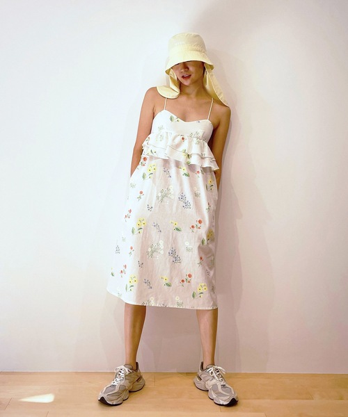 HOLIDAY（ホリデイ）の「FLOWER RUFFLE CAMI DRESS フラワー