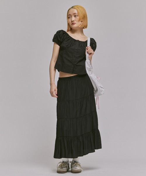 FEKETE ティアードフレアスカート FEKETE（フェケテ）の「TIERED FLARED SKIRT / ティアードフレア