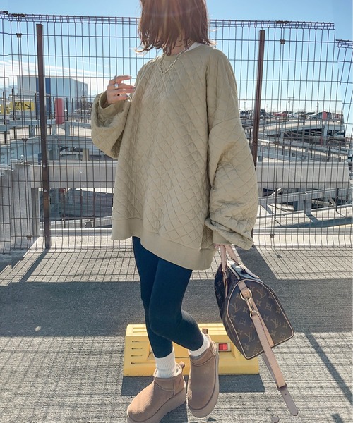 AMELY(エミリー)の「キルティングトップス(スウェット・レディース・ブラック/アイボリー/カーキ/ベージュ・フリー)」の16枚目の写真
