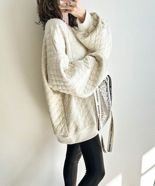 AMELY(エミリー)の「キルティングトップス(スウェット・レディース・ブラック/アイボリー/カーキ/ベージュ・フリー)」の9枚目の写真