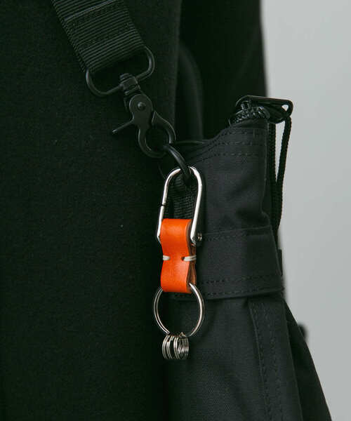 URBAN RESEARCH DOORS（アーバンリサーチドアーズ）の「カラビナキーリング（その他小物・メンズ・オレンジ/ネイビー/ダークブラウン/ホワイト/ブラック・-）」の6枚目の写真