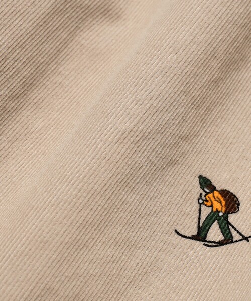 Clarks(クラークス)の「END. × Clarks ORIGINALS × BEAMS PLUS / 2 Pleats Trousers Ski Trek Man Print(チノパンツ・メンズ・ベージュ・LARGE/MEDIUM/SMALL)」の11枚目の写真
