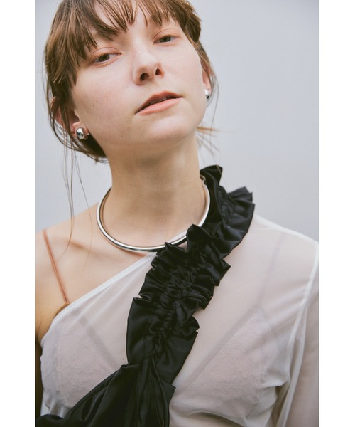 un/neu(アンノイ)の「ギャザーハンドルサテンショルダー / ボリュームワンハンドルショルダー(ショルダーバッグ・レディース・ホワイト/パープル/ブラック・FREE)」の20枚目の写真