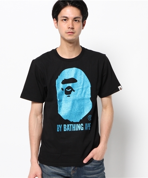 A BATHING APE（アベイシングエイプ）の「GLITTER BY BATHING TEE（Tシャツ/カットソー・メンズ・ホワイト×ブルー/ブラック×ゴールド/ブラック×ブルー/ブラック×シルバー/ホワイト×レッド/ホワイト×ゴールド/ブラック×レッド・X-LARGE/LARGE/MEDIUM/SMALL/XX-LARGE）」の5枚目の写真