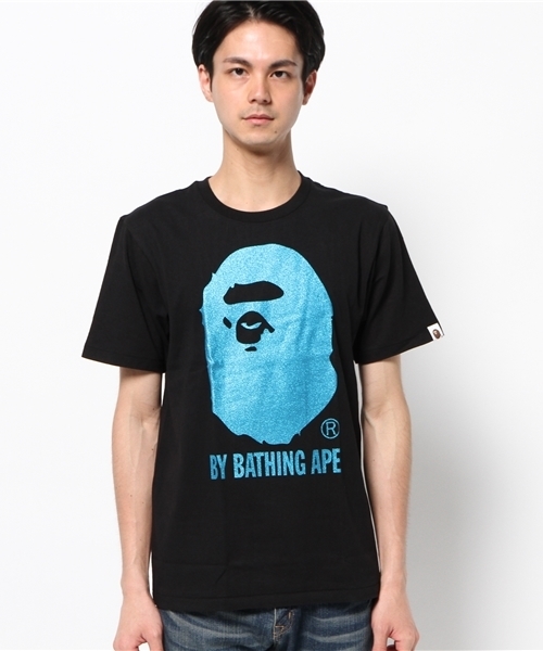 A BATHING APE（アベイシングエイプ）の「GLITTER BY BATHING TEE（Tシャツ/カットソー・メンズ・ホワイト×ブルー/ブラック×ゴールド/ブラック×ブルー/ブラック×シルバー/ホワイト×レッド/ホワイト×ゴールド/ブラック×レッド・X-LARGE/LARGE/MEDIUM/SMALL/XX-LARGE）」の8枚目の写真