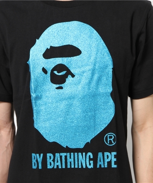 A BATHING APE（アベイシングエイプ）の「GLITTER BY BATHING TEE（Tシャツ/カットソー・メンズ・ホワイト×ブルー/ブラック×ゴールド/ブラック×ブルー/ブラック×シルバー/ホワイト×レッド/ホワイト×ゴールド/ブラック×レッド・X-LARGE/LARGE/MEDIUM/SMALL/XX-LARGE）」の15枚目の写真