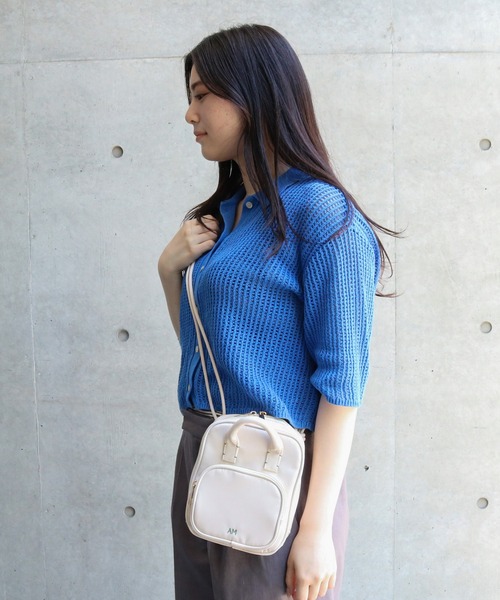 ACCOMMODE（アコモデ）の「ポイントステッチミニショルダーバッグ（ショルダーバッグ・レディース・アイボリー/ブルー/ブラック・FREE）」の2枚目の写真