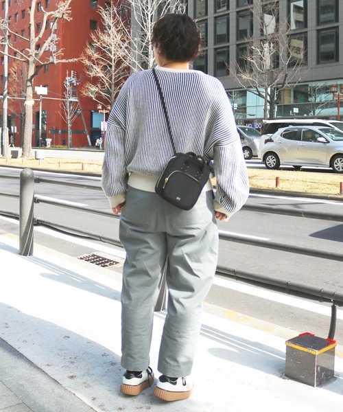 ACCOMMODE（アコモデ）の「ポイントステッチミニショルダーバッグ（ショルダーバッグ・レディース・アイボリー/ブルー/ブラック・FREE）」の21枚目の写真