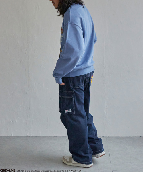 VENCEEXCHANGE（ヴァンスエクスチェンジ）の「GREMLINS グレムリン GIZMO ギズモ ロックプリントトレーナー（スウェット・メンズ・チャコールグレー/ライトグレー/ブルー系その他・M/L/LL）」の17枚目の写真