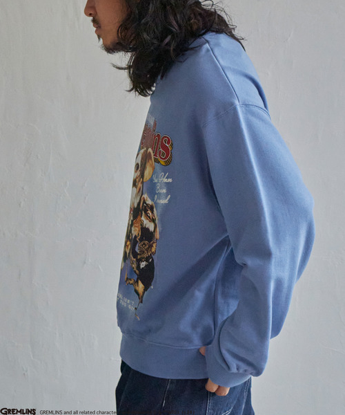 VENCEEXCHANGE（ヴァンスエクスチェンジ）の「GREMLINS グレムリン GIZMO ギズモ ロックプリントトレーナー（スウェット・メンズ・チャコールグレー/ライトグレー/ブルー系その他・M/L/LL）」の14枚目の写真