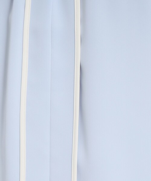 ITS'DEMO(イッツデモ)の「◆【オフィスに/さらりとした肌触り/ジャケット合わせもきまる】配色タックブラウス(シャツ/ブラウス・レディース・オフホワイト/サックスブルー/ブルー系その他・00)」の11枚目の写真