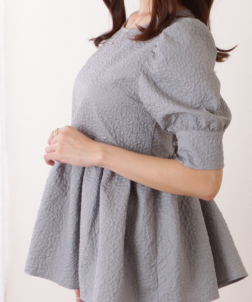 Lace Ladies(レースレディース)の「バックリボン 5分袖 パフスリーブ ペプラム トップス(その他トップス・レディース・グレー/アイボリー/ブラック/ベージュ・S/FREE)」の3枚目の写真