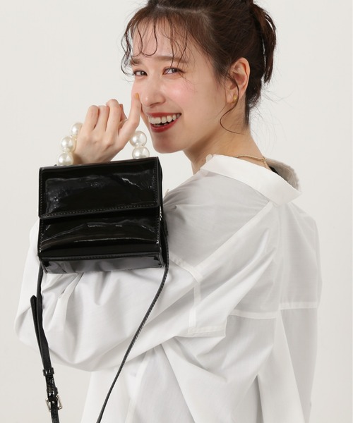 N.（N. Natural Beauty Basic）（エヌエヌナチュラルビューティーベーシック）の「◆パールハンドルミニショルダーバッグ（ショルダーバッグ・レディース・ベージュ/ブラック・ﾌﾘ-）」の3枚目の写真