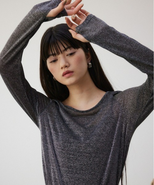 AZUL by moussy(アズールバイマウジー)の「タイトラメカットソー(Tシャツ/カットソー・レディース・ブラック/ライトグレー・FREE)」の2枚目の写真
