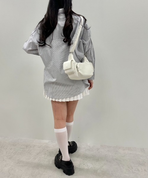 OLIVE des OLIVE(オリーブデオリーブ)の「カラフルストライプビッグシャツ 1041040080(シャツ/ブラウス・レディース・グレー/オフホワイト/サックスブルー/ピンク・FREE)」の8枚目の写真