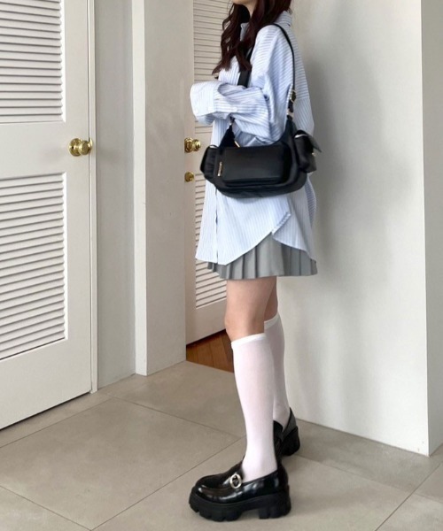 SOUVENIR オリーブグリーンと黒のストライプ異素材トップス SOUVENIR オリーブグリーンと黒のストライプ異素材トップス