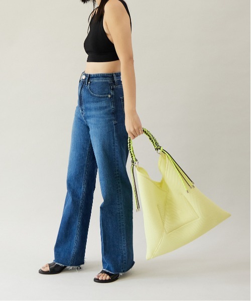 LE VERNIS（ル・ベルニ）の「LE VERNIS(ル・ベルニ)Paracord handle mesh bag（トートバッグ・レディース・イエロー/ネイビー/ベージュ/ブラウン/ブラック・FREE）」の7枚目の写真