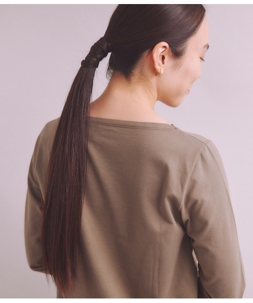 SIPULI（シプリ）の「［Elama］Organic Cotton Cross Jersey ボートネックプルオーバー（Tシャツ/カットソー・レディース・カーキ/ライトグレー・3/2）」の7枚目の写真