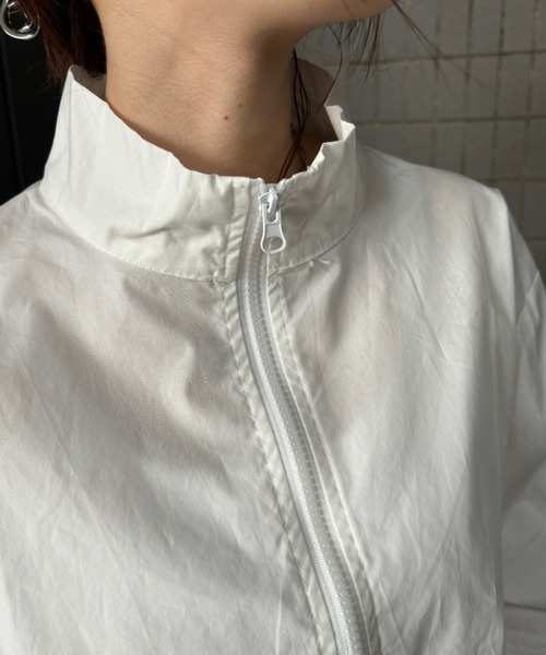 ISOOK(アイスー)の「【ISOOK / アイスー】カットアウトジップブルゾン / 肌見せ カットアウトデザイン ジップアップブルゾン(ブルゾン・レディース・ブラック/ホワイト・FREE)」の18枚目の写真