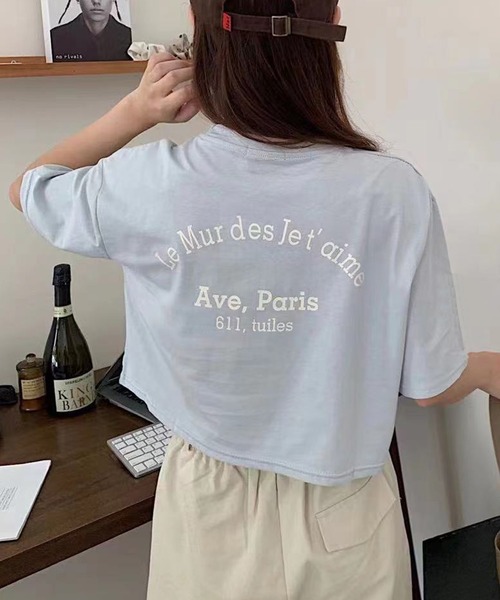 attiree（アティレー）の「ショート丈プリントTシャツ（Tシャツ/カットソー・レディース・ベージュ/グレー/ホワイト・FREE）」の2枚目の写真
