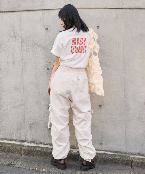 PUBLUX(パブリュクス)の「MARY QUANT × PUBLUX/マリークワント 花柄発泡プリントロゴTシャツ 限定展開(Tシャツ/カットソー・レディース・ネイビー/ホワイト/ブラック/オフホワイト・フリ-)」の18枚目の写真