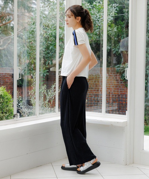 LAKOLE（ラコレ）の「袖ラインTEE / 115151（Tシャツ/カットソー・レディース・ブラック/ネイビー/オフホワイト・SMALL/MEDIUM）」の6枚目の写真