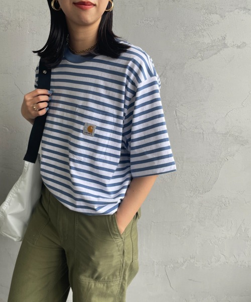 Carhartt WIP（カーハートダブリューアイピー）の「[carhartt WIP/カーハートダブリューアイピー] ワンポイントロゴ ボーダーポケットTシャツ（Tシャツ/カットソー・レディース・ブルー/ブラック・M/L）」の2枚目の写真