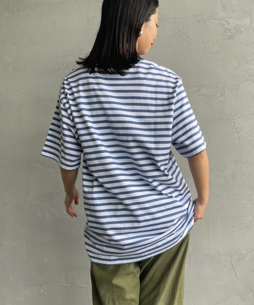 Carhartt WIP（カーハートダブリューアイピー）の「[carhartt WIP/カーハートダブリューアイピー] ワンポイントロゴ ボーダーポケットTシャツ（Tシャツ/カットソー・レディース・ブルー/ブラック・M/L）」の18枚目の写真