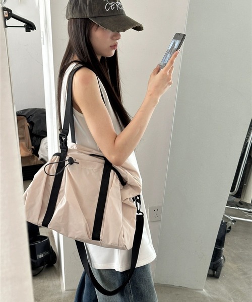 lit.Cy(リットシー)の「2way ドロストボストンバッグ スポーツバッグ トラベルバッグ(ボストンバッグ・レディース・ブラック/ブラウン/オフホワイト/カーキ・FREE)」の3枚目の写真