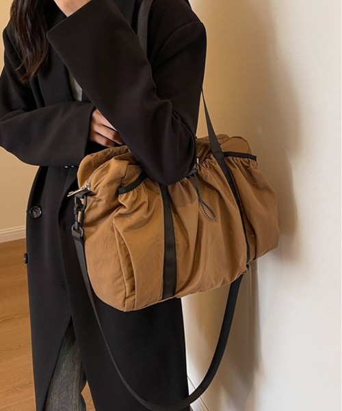 lit.Cy(リットシー)の「2way ドロストボストンバッグ スポーツバッグ トラベルバッグ(ボストンバッグ・レディース・ブラック/ブラウン/オフホワイト/カーキ・FREE)」の13枚目の写真
