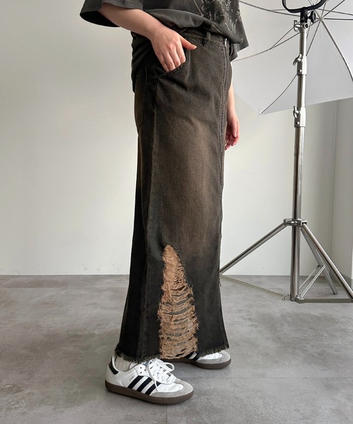 apres jour mignon（アプレジュールミニョン）の「オーバーダイダメージジップデニムスカート【ZOZOTOWN限定アイテム】（デニムスカート・レディース・ネイビー/インディゴブルー/ブラック系その他・SMALL/X-LARGE/MEDIUM）」の7枚目の写真