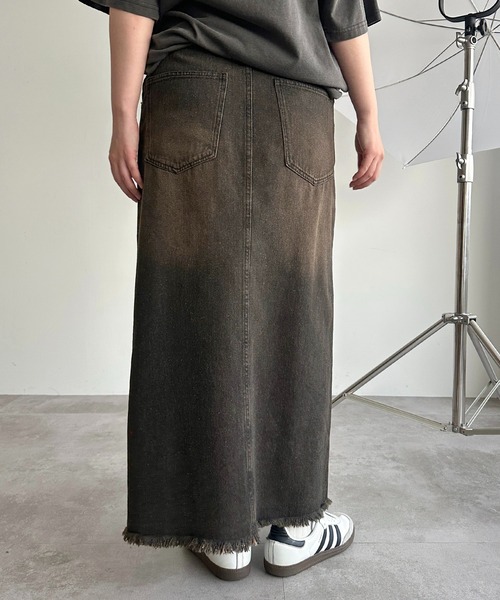 apres jour mignon（アプレジュールミニョン）の「オーバーダイダメージジップデニムスカート【ZOZOTOWN限定アイテム】（デニムスカート・レディース・ネイビー/インディゴブルー/ブラック系その他・SMALL/X-LARGE/MEDIUM）」の6枚目の写真