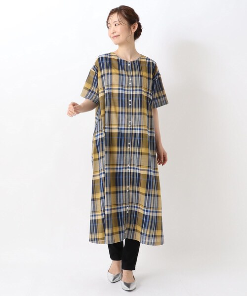 one'sterrace(ワンズテラス)の「チェック柄 前開きワンピース(ワンピース・レディース・グリーン系その他6/ネイビー系5/オレンジ系その他5・02)」の7枚目の写真