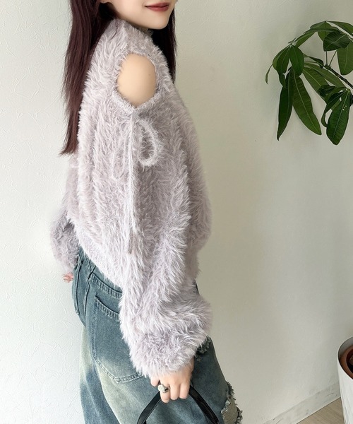 mily bilet(ミウィビレット)の「【mily bilet】冬も、ちらっと女性らしい肌見せ。肩スリットシャギーニットプルオーバー(ニット/セーター・レディース・チャコールグレー/ピンクベージュ/アイボリー/グレイッシュブルー・X-LARGE/LARGE/MEDIUM/SMALL)」の19枚目の写真