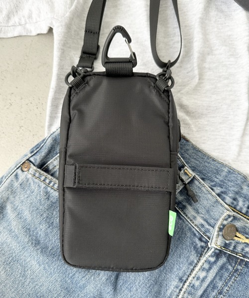 THE NORTH FACE（ザノースフェイス）の「国内未発売 THE NORTH FACE(ザ・ノースフェイス)/4WAY カラビナ付 ミニマルチポーチ ショルダー スマホショルダー 財布 ポーチ サコッシュ トレッキングポーチ/MULTI TREKKING POUCH（ショルダーバッグ・レディース・グリーン/レッド/ブラック/ブルー/イエロー/サンドベージュ/グレー・FREE）」の14枚目の写真