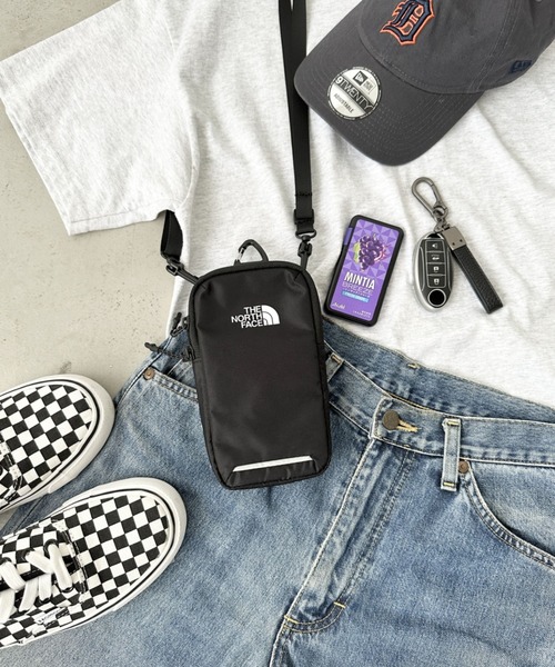 THE NORTH FACE（ザノースフェイス）の「国内未発売 THE NORTH FACE(ザ・ノースフェイス)/4WAY カラビナ付 ミニマルチポーチ ショルダー スマホショルダー 財布 ポーチ サコッシュ トレッキングポーチ/MULTI TREKKING POUCH（ショルダーバッグ・レディース・グリーン/レッド/ブラック/ブルー/イエロー/サンドベージュ/グレー・FREE）」の18枚目の写真