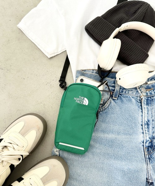 THE NORTH FACE（ザノースフェイス）の「国内未発売 THE NORTH FACE(ザ・ノースフェイス)/4WAY カラビナ付 ミニマルチポーチ ショルダー スマホショルダー 財布 ポーチ サコッシュ トレッキングポーチ/MULTI TREKKING POUCH（ショルダーバッグ・レディース・グリーン/レッド/ブラック/ブルー/イエロー/サンドベージュ/グレー・FREE）」の19枚目の写真