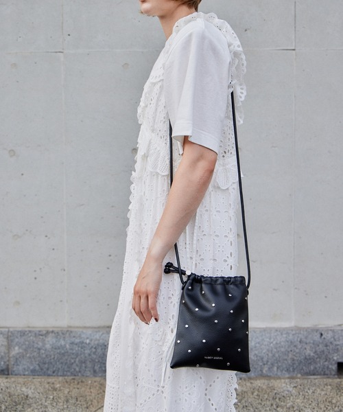 MAISON SPECIAL(メゾンスペシャル)の「【PRE-ORDER】Studs Drawstring Mobile Tote Bag/スタッズドローストリングモバイルトート(ショルダーバッグ・レディース・シルバー/ブラック・FREE)」の11枚目の写真