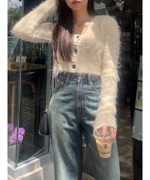 EVRIS(エヴリス)の「シャギークロップドニットカーディガン(ニット/セーター・レディース・ブルー/ブラック/ホワイト/レッド/グレー・FREE)」の7枚目の写真