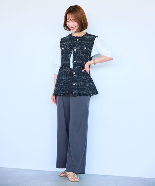 Feroux(フェルゥ)の「【洗える】ウエストタックワイドパンツ(その他パンツ・レディース・ベージュ系/グレー系/ネイビー系・1/2)」の7枚目の写真