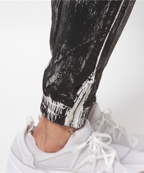 DANKE SCHON（ダンケシェーン）の「DankeSchon/ダンケシェーン/Paint Jogger Pants（その他パンツ・メンズ・ホワイト・SMALL/LARGE/MEDIUM/X-LARGE）」の11枚目の写真