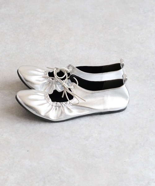 cepo（セポ）の「〈軽量〉リボンギャザー・ラウンドトゥフラットバレエシューズ（バレエシューズ・レディース・ブラック/シルバー・M/L）」の8枚目の写真