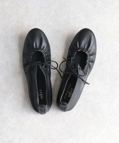 cepo（セポ）の「〈軽量〉リボンギャザー・ラウンドトゥフラットバレエシューズ（バレエシューズ・レディース・ブラック/シルバー・M/L）」の13枚目の写真