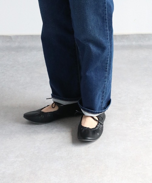 cepo（セポ）の「〈軽量〉リボンギャザー・ラウンドトゥフラットバレエシューズ（バレエシューズ・レディース・ブラック/シルバー・M/L）」の14枚目の写真