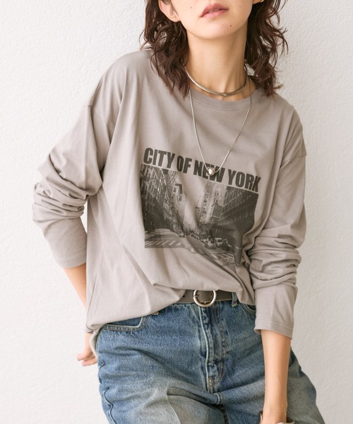 RIVE DROITE(リヴドロワ)の「【コーデのポイントに】NYフォトロンTee(Tシャツ/カットソー・レディース・ホワイト/グレー・FREE)」の1枚目の写真