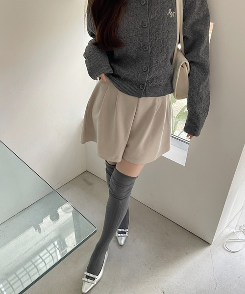 Ada.(エイダ)の「スエードライク ベーシックハーフパンツ(その他パンツ・レディース・ブラウン/チャコール/ブラック/グレー系その他・FREE)」の10枚目の写真